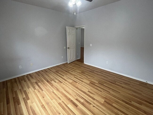 Building Photo - 603 Preston Dr