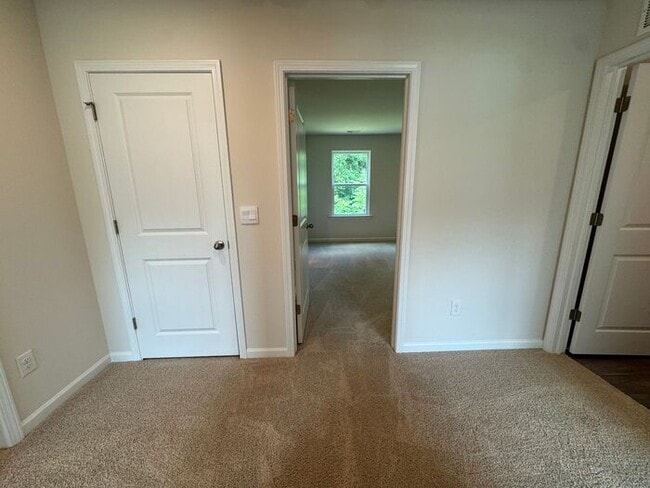Building Photo - NEW 3-Bed Home with Open Layout & Garage