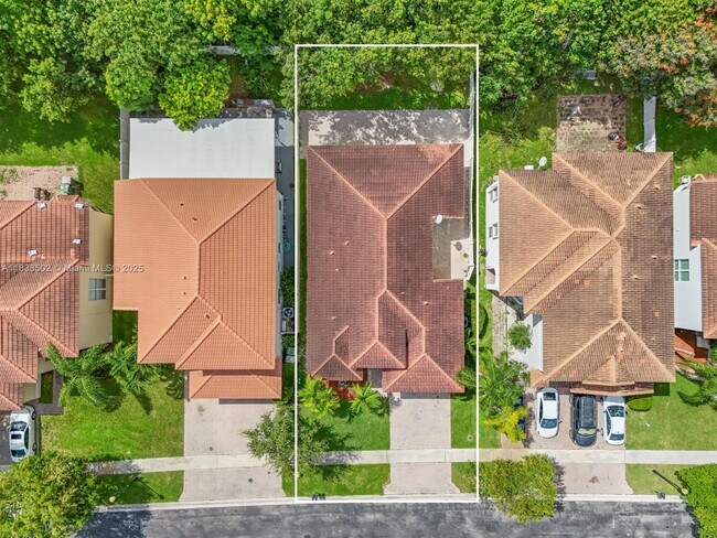 Building Photo - 1200 NE 37th Ave
