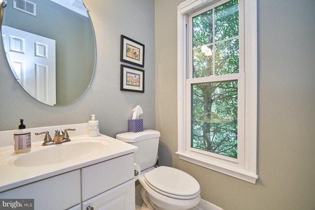 Building Photo - 1230 Weatherstone Ct