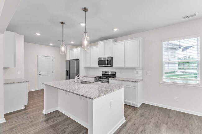 Building Photo - Elegant 3BR/2.5BA Home with Loft & 2-Car Garage in Persimmon Hill $2,100/mo rent