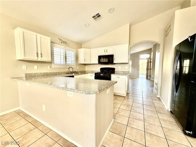 Building Photo - 923 Hollandsworth Ave