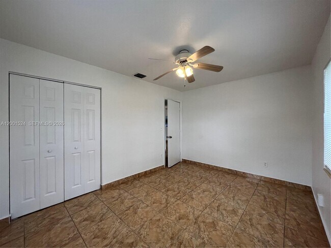 Building Photo - 9870 Nicaragua Dr