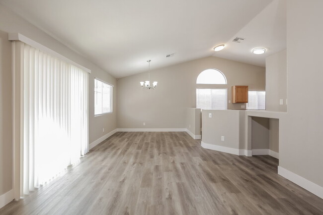 Building Photo - 805 Rio Poco Ct