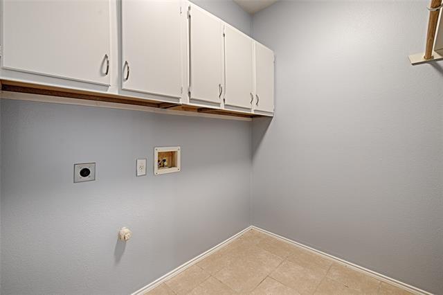 Building Photo - 502 Hickory Ln
