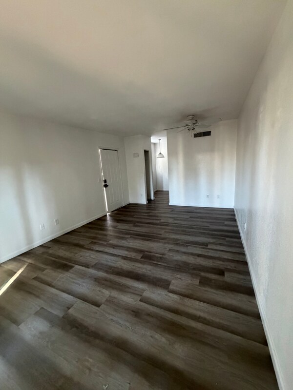 Building Photo - 2833 E Le Marche Ave