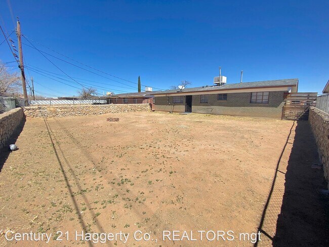 Building Photo - 3 br, 1.5 bath House - 9211 Montgomery
