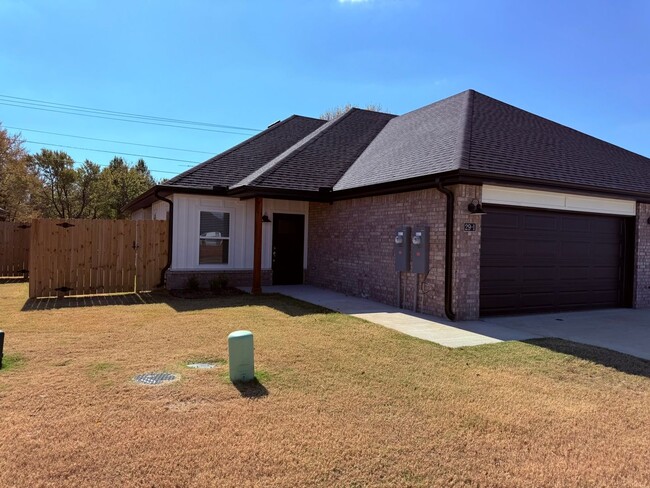 Primary Photo - ***29 E. Bottlebrush Bend Unit 1***