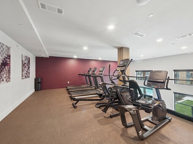 Building Photo - 10 Weeks Free | Luxury 2-Bed Home!