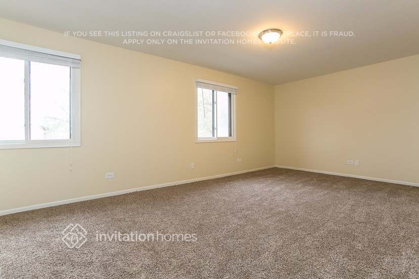 Building Photo - 5138 Riverside Dr