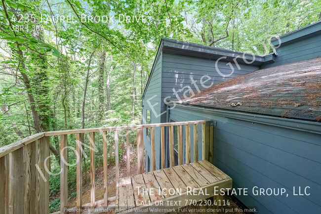 Building Photo - 4235 Laurel Brook Dr