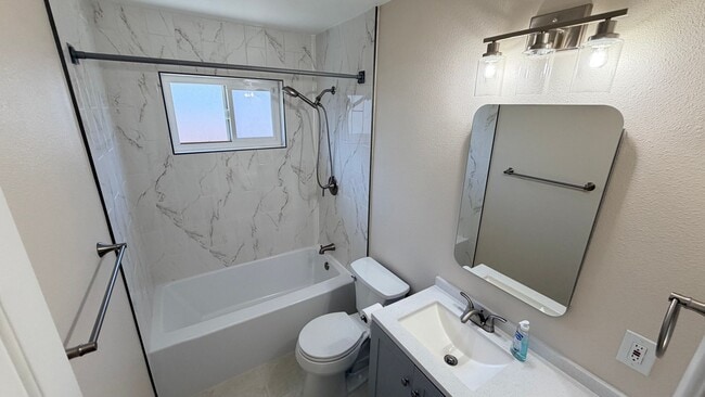Building Photo - Remodeled 3 bedrooms 2 baths single story home in South San Diego