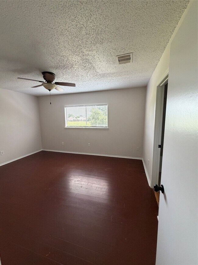 Building Photo - 18210 Almonte Ln