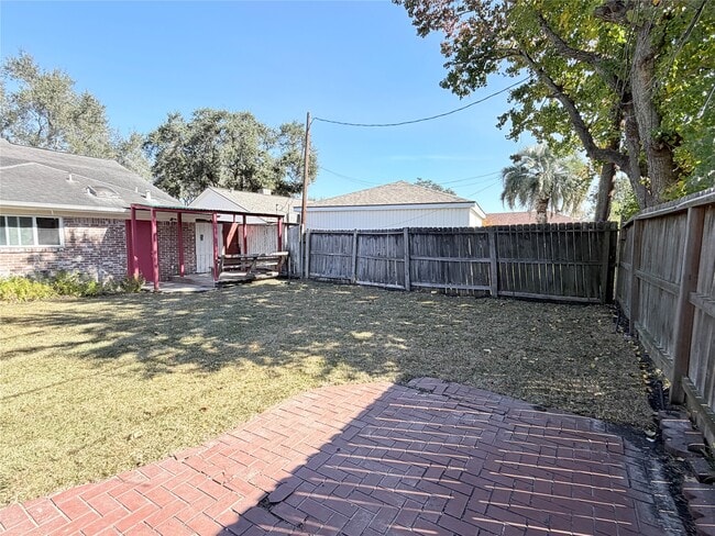 Building Photo - 9231 Stroud Dr