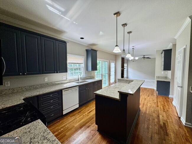 Building Photo - 1770 Highland Oaks Way NE