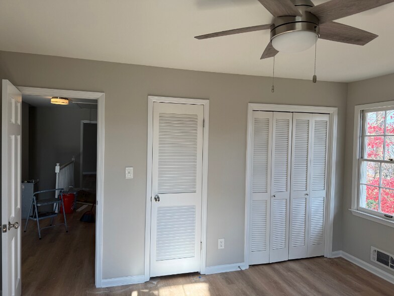 Building Photo - 865 Spalding Dr