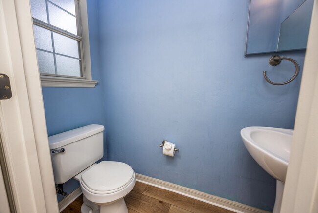 Building Photo - 2/2.5 Townhome in Sorrento
