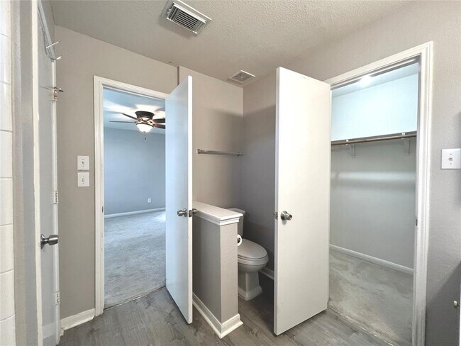 Building Photo - 21235 Bending Green Way