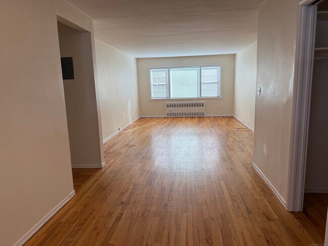 Building Photo - 69 Hope St