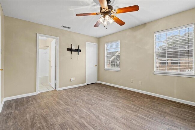 Building Photo - 110 Du Rhu Dr