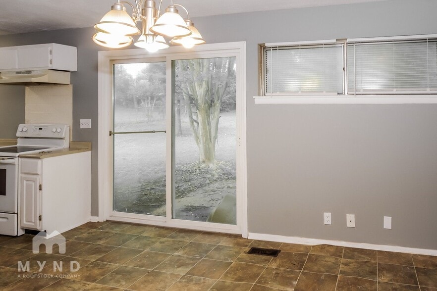 Building Photo - 3513 Rosedale Dr NW