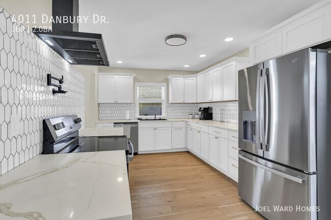 Building Photo - 4011 Danbury Dr