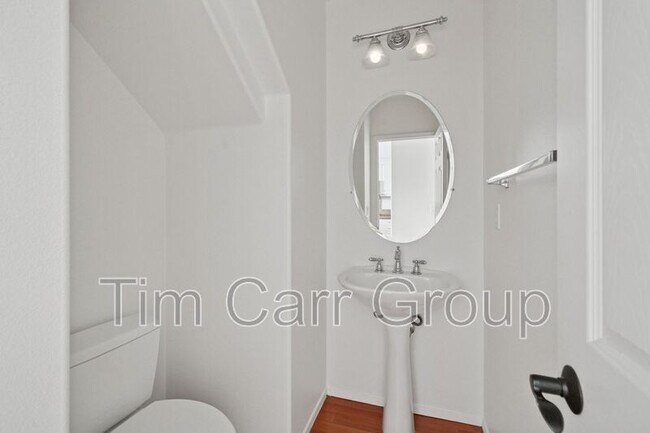 Building Photo - 1314 Cte Venosa