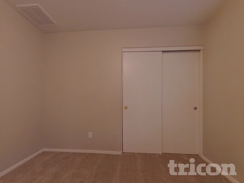 Building Photo - 25825 W Crown King Rd