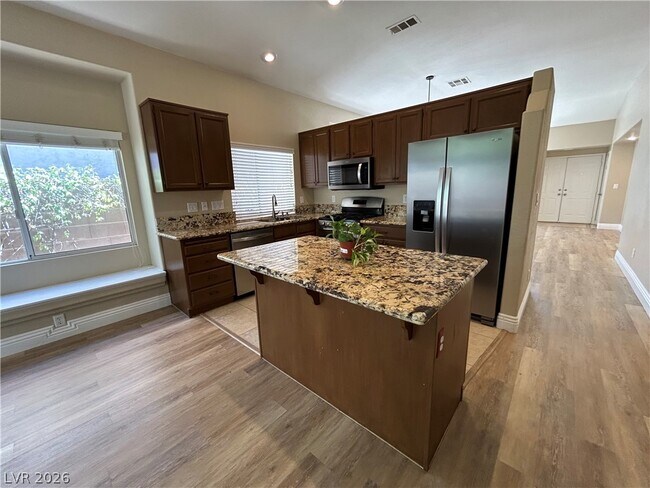 Building Photo - 10404 Horseback Ridge Ave