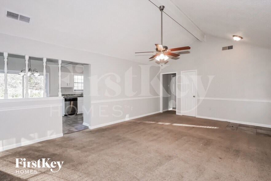 Building Photo - 4884 Walden Glen St