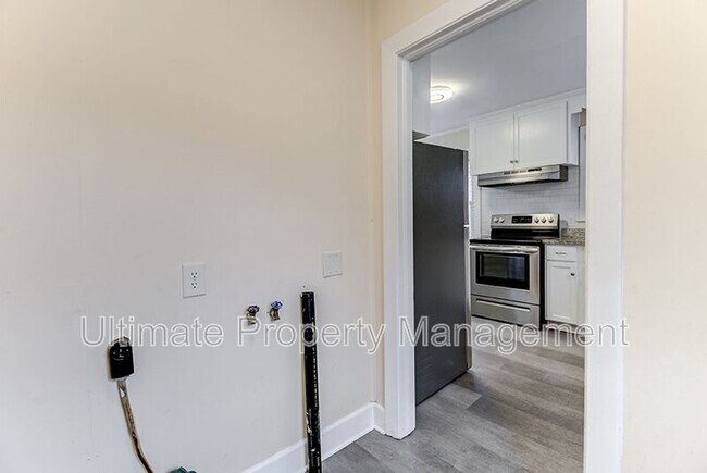 Building Photo - 161 Brentwood Dr