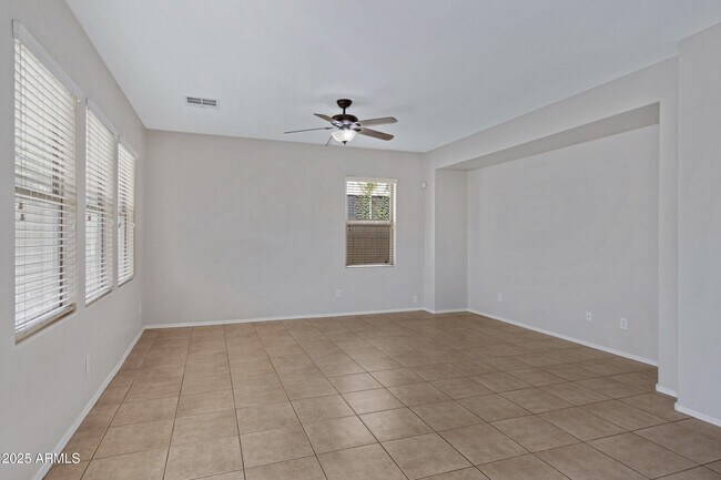 Building Photo - 1696 S Falcon Dr