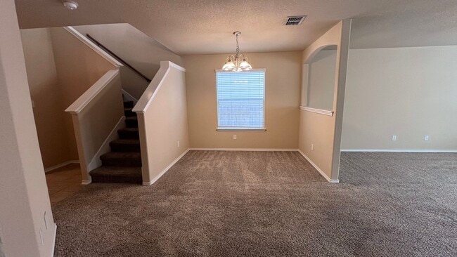 Building Photo - * Make this spacious home in Helotes off B...