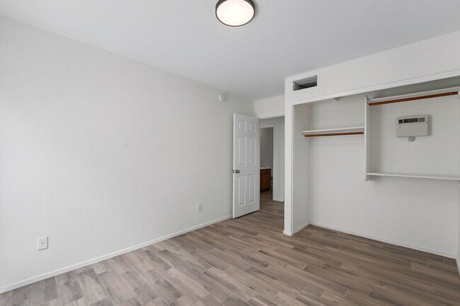 Building Photo - 7842 W Boca Raton Rd