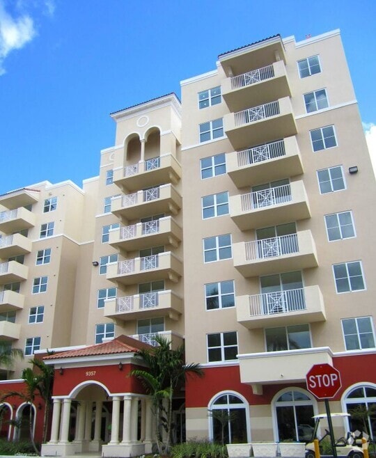 Building Photo - 9375 SW 77th Ave