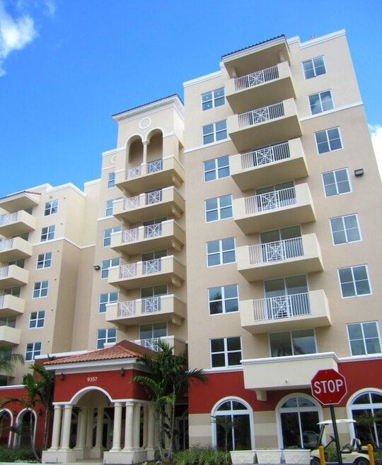 Building Photo - 9375 SW 77th Ave