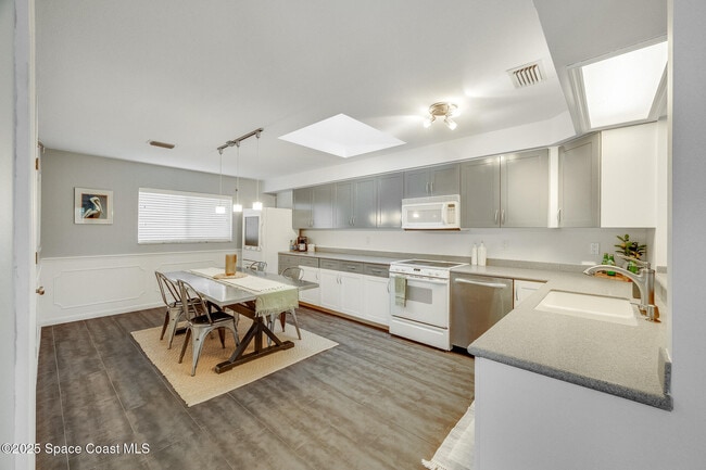 Building Photo - 3319 Kirkland Rd NE