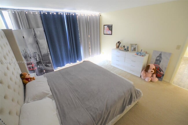 Building Photo - 1500 Presidential Way