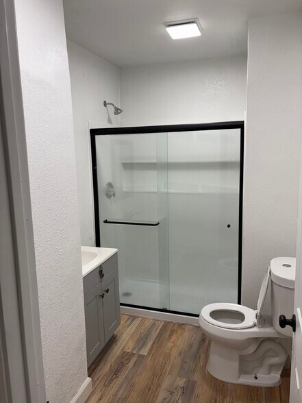 Building Photo - 124 7th St