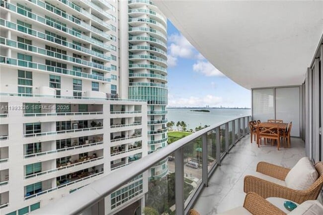 Building Photo - 488 NE 18th St