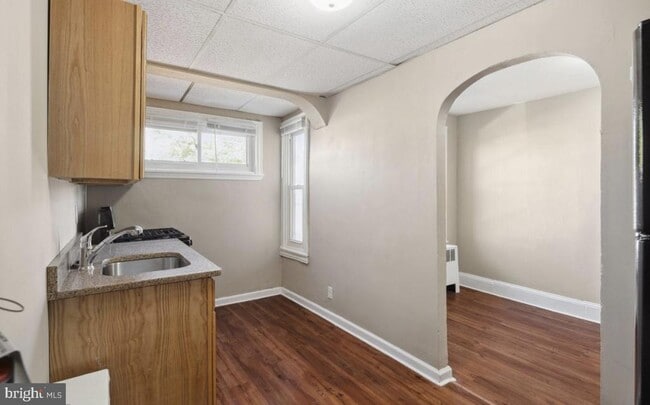 Building Photo - 4971 Kershaw St