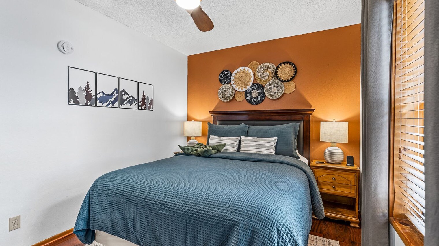 Building Photo - 210 Kiowa