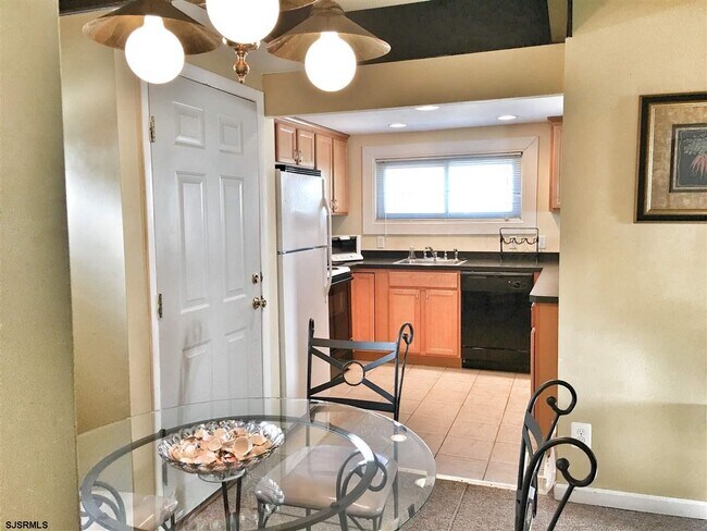 Building Photo - 316 N Vendome Ave