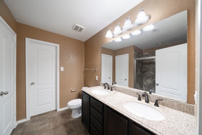 Building Photo - 9131 Canter Horse