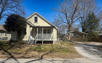 Building Photo - $200 off Move in Special | 3-Bedroom Home with Carport and Spacious Rooms Near Tennessee Tech & D...