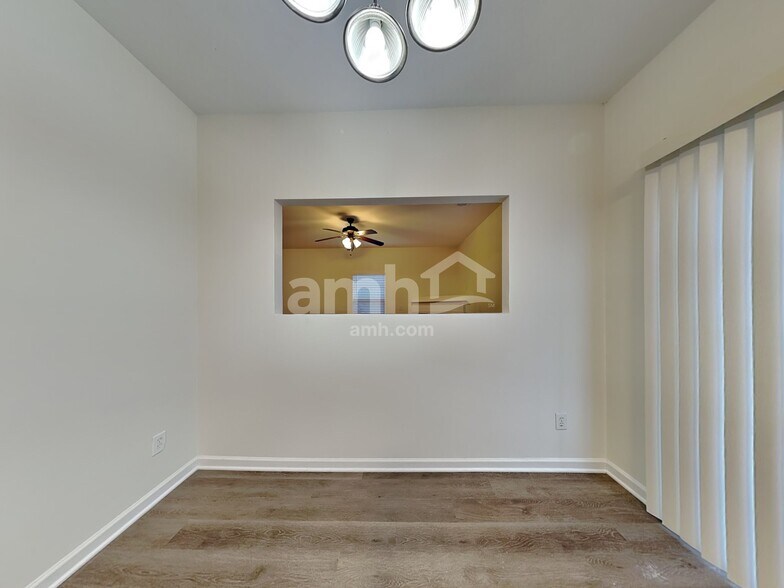 Building Photo - 5 Silverbrook Ct