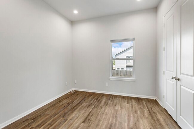 Building Photo - 4908 Paradigm Ln