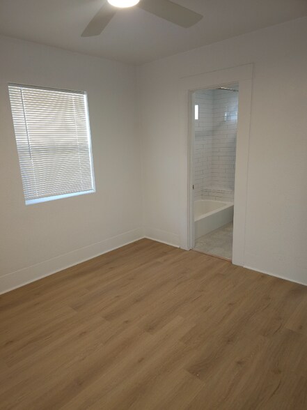 Building Photo - 3728 Franklin Ave