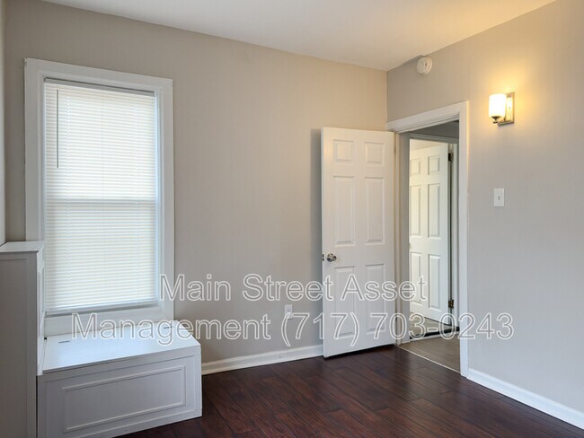 Building Photo - 1620 Randolph St