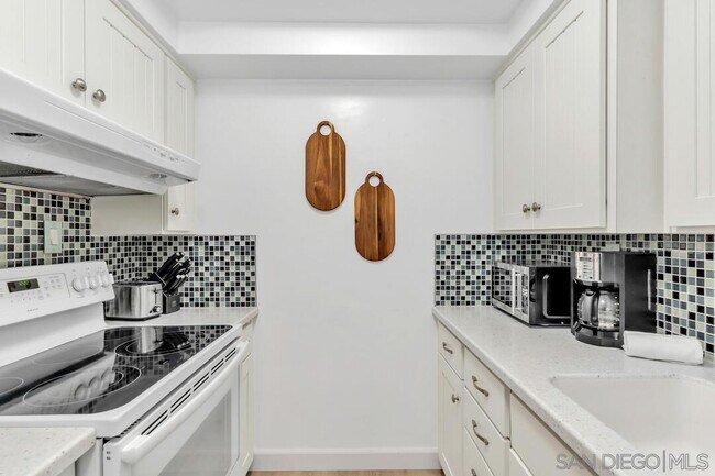 Building Photo - 2965 Mission Blvd